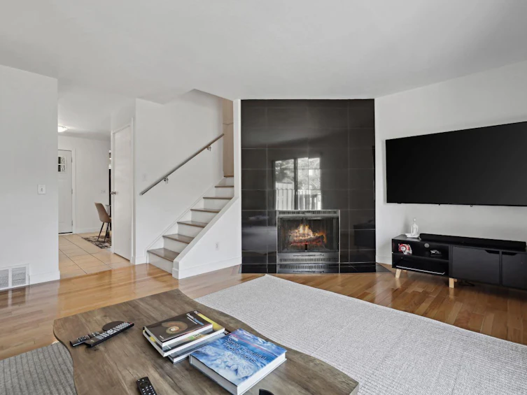 92-7172 Coach Hill Road SW, Calgary, AB, T3H 1C8 - 2