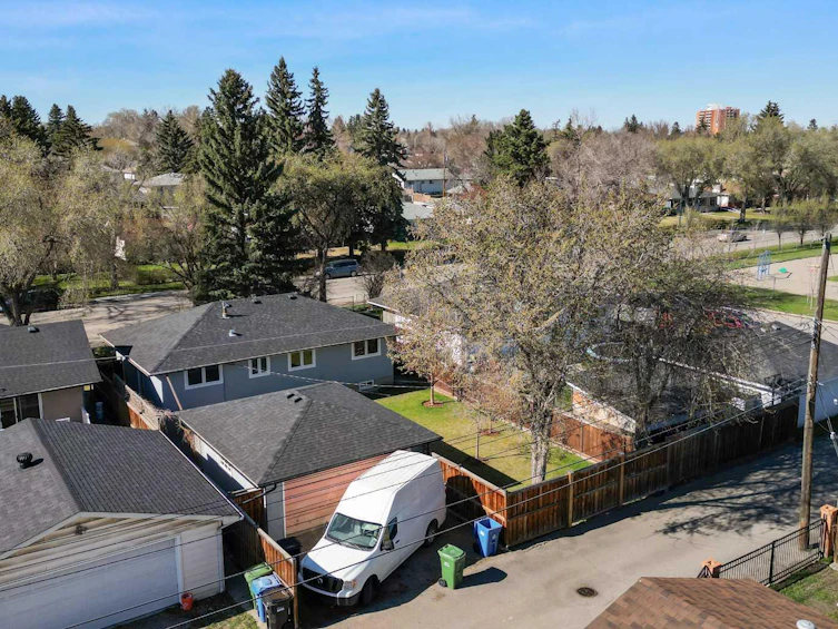 2042 33 Street SE, Calgary, AB, T2B 0T9 - 5