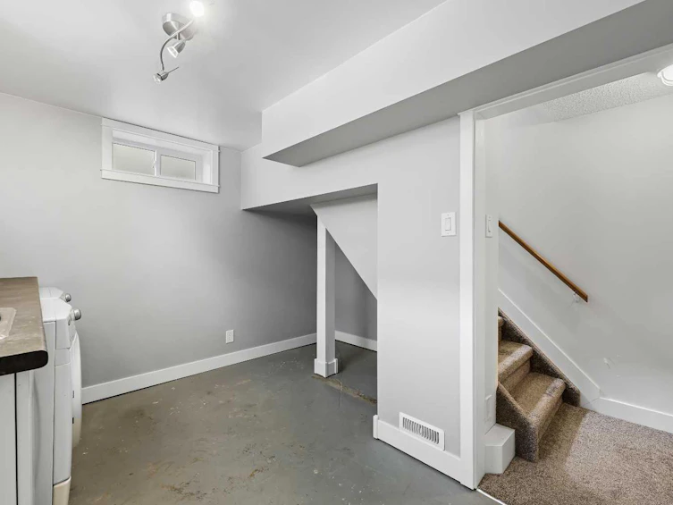 2042 33 Street SE, Calgary, AB, T2B 0T9 - 24