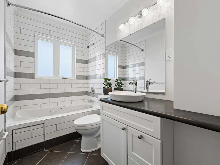 2042 33 Street SE, Calgary, AB, T2B 0T9 - 23