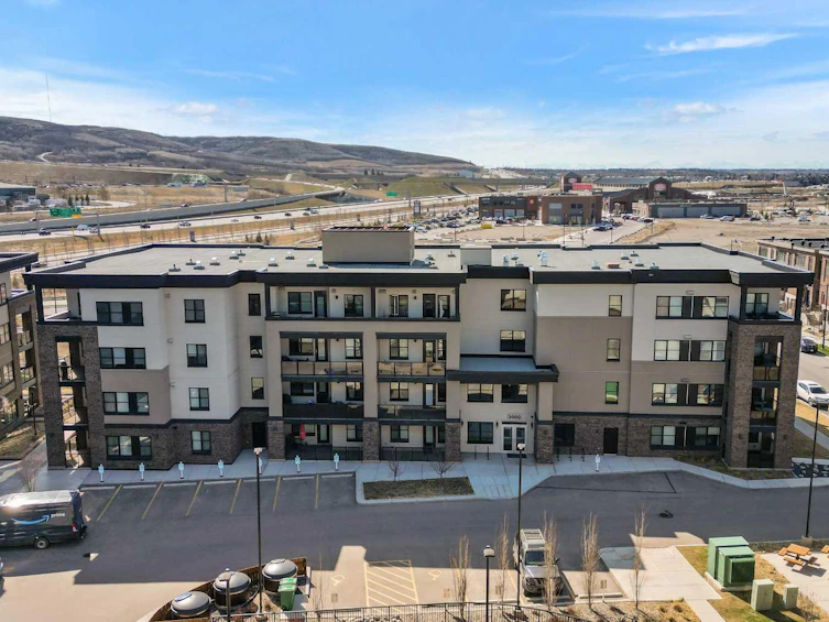 3206-80 Greenbriar Place NW, Calgary, AB, T3B 6J4 - 2