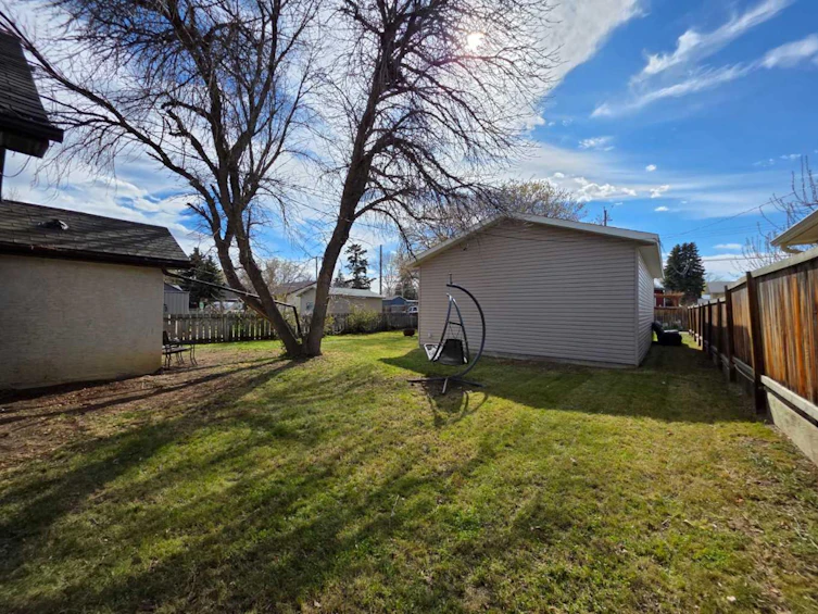 2112 17 Street, Coaldale, AB, T1M 1G1 - 18