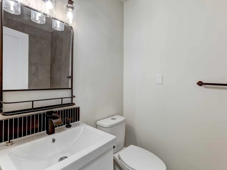 509 34 Avenue NE, Calgary, AB, T2E 2K1 - 15