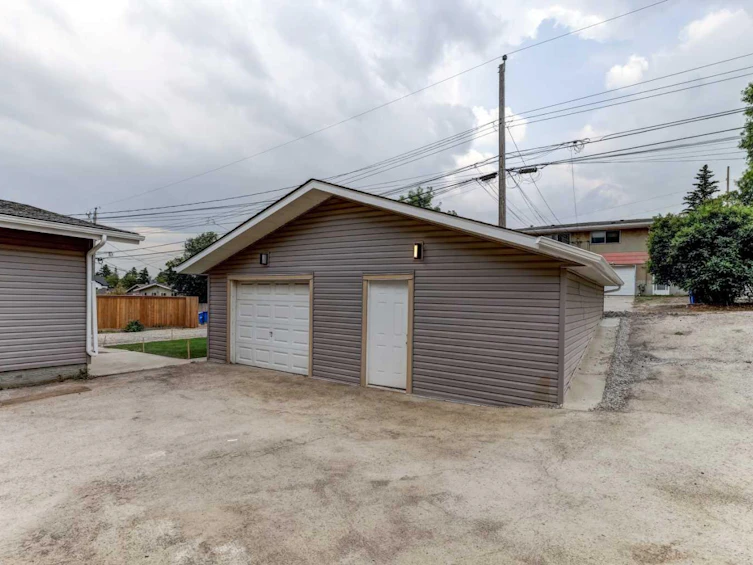 509 34 Avenue NE, Calgary, AB, T2E 2K1 - 29