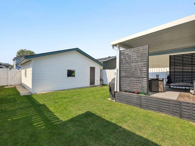 27 Martin Crossing Close NE, Calgary, AB, T3J 3R5 - 35