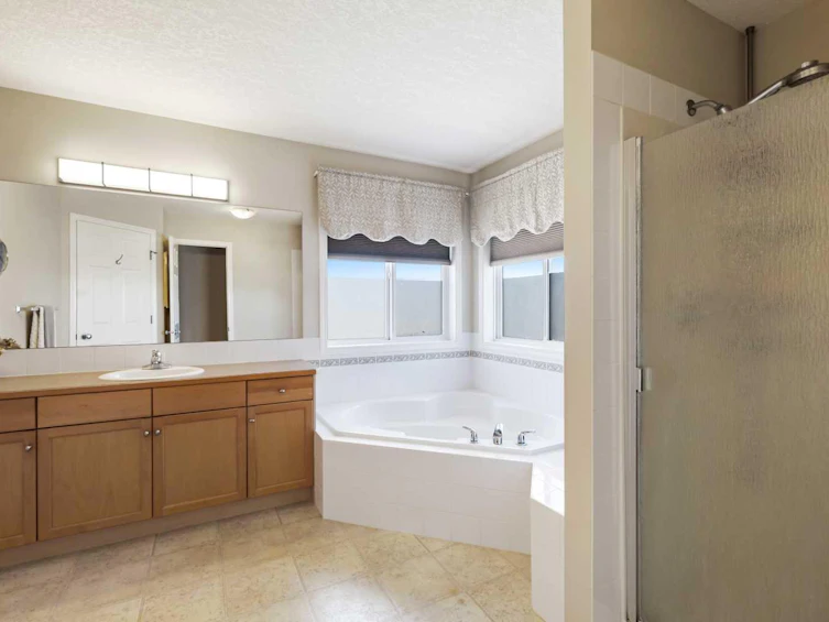 143 Everhollow Way SW, Calgary, AB, T2Y 4R7 - 26