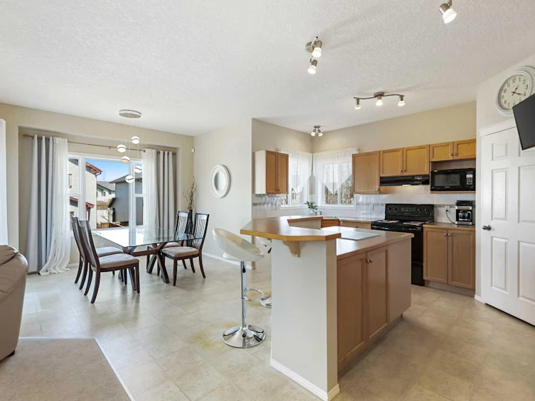 143 Everhollow Way SW, Calgary, AB, T2Y 4R7 - 8