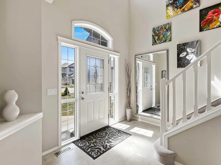143 Everhollow Way SW, Calgary, AB, T2Y 4R7 - 2