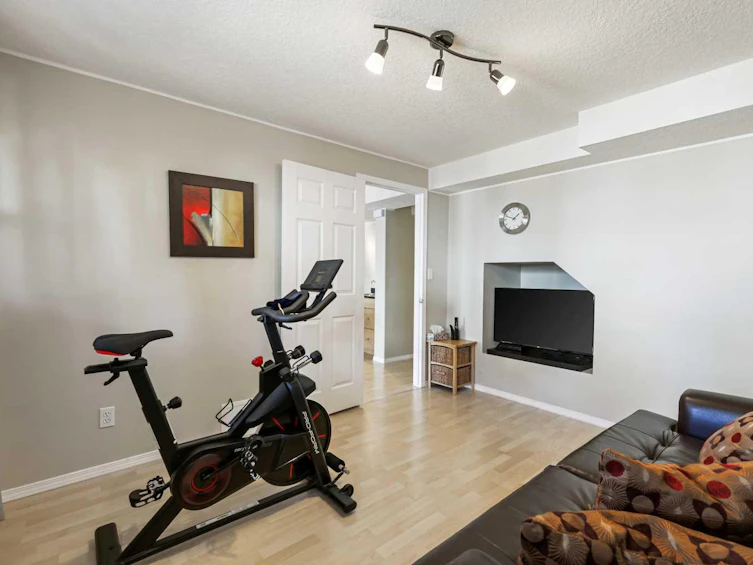 143 Everhollow Way SW, Calgary, AB, T2Y 4R7 - 40