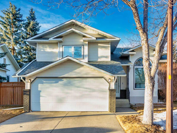 339 Hawkhill Place NW, Calgary, AB, T3G 3H7 - 3
