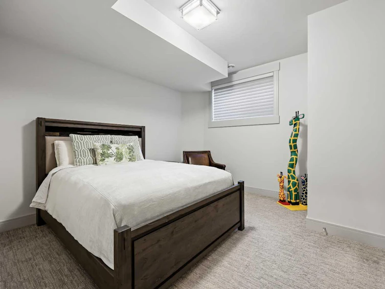 805 19 Avenue NW, Calgary, AB, T2M 0Z4 - 38