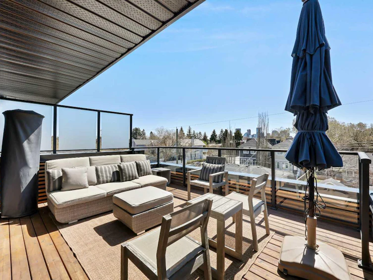 805 19 Avenue NW, Calgary, AB, T2M 0Z4 - 4