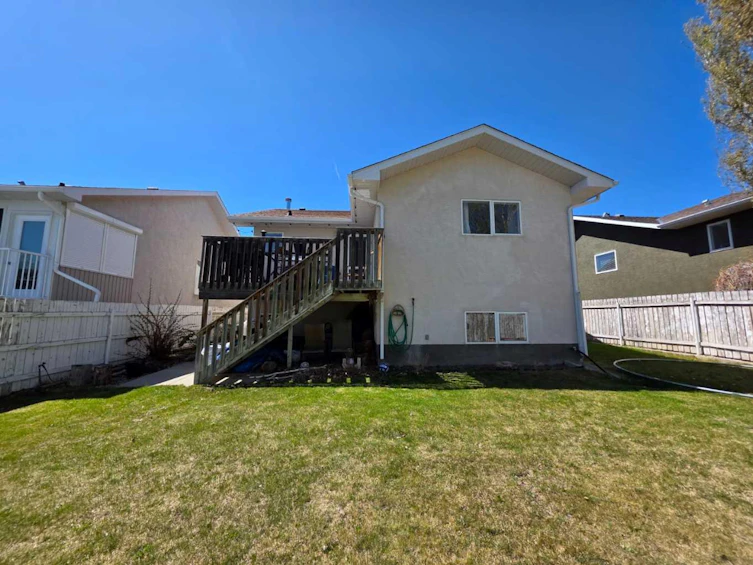 43 Mt Blakiston Road W, Lethbridge, AB, T1K 6P9 - 6