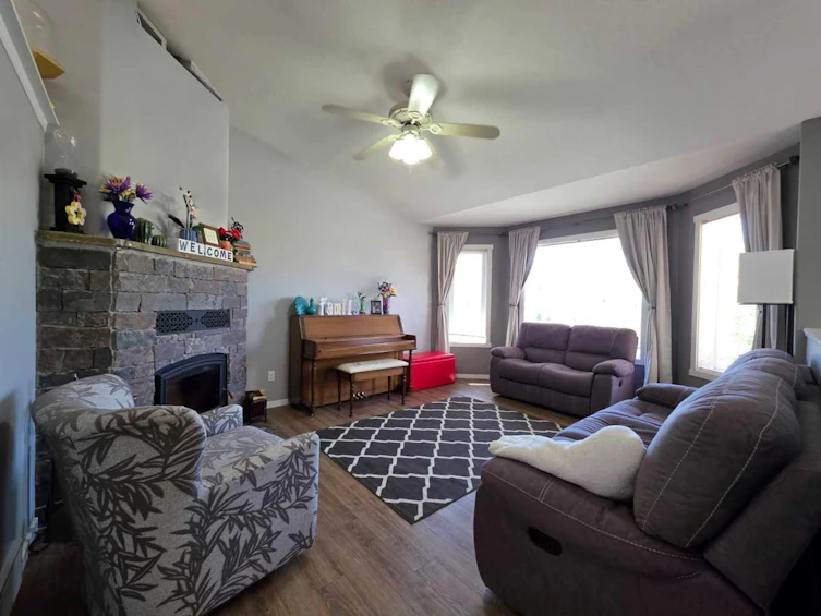 43 Mt Blakiston Road W, Lethbridge, AB, T1K 6P9 - 18