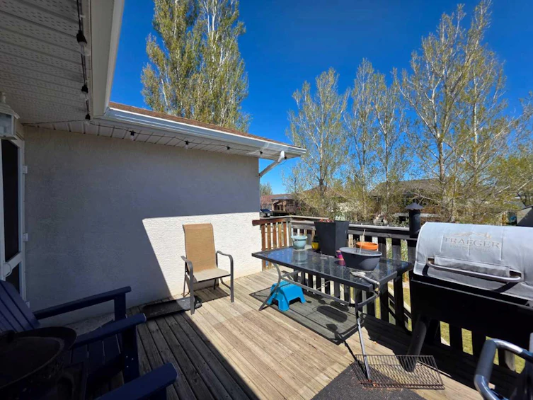 43 Mt Blakiston Road W, Lethbridge, AB, T1K 6P9 - 8