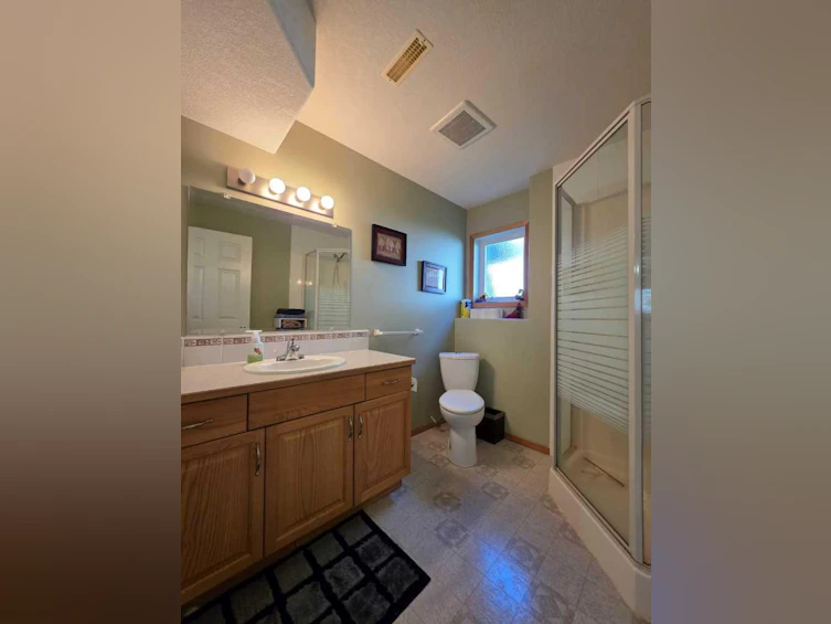 43 Mt Blakiston Road W, Lethbridge, AB, T1K 6P9 - 38