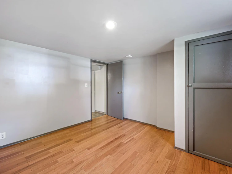 435 14 Avenue NE, Calgary, AB, T2E 1E6 - 31