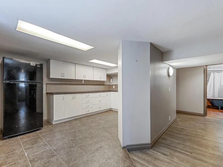 435 14 Avenue NE, Calgary, AB, T2E 1E6 - 32