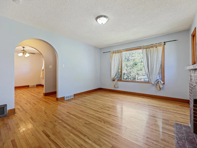 435 14 Avenue NE, Calgary, AB, T2E 1E6 - 11