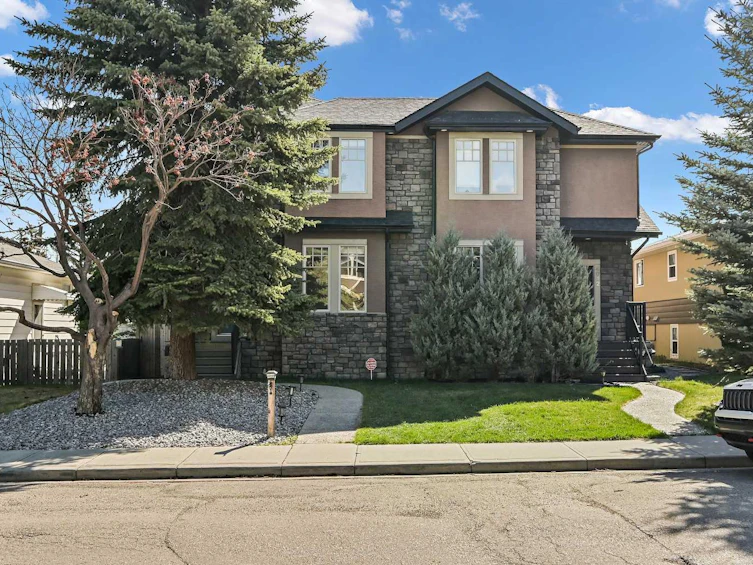 4014 1 Street NW, Calgary, AB, T2K 0X1