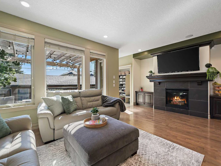 4014 1 Street NW, Calgary, AB, T2K 0X1 - 9