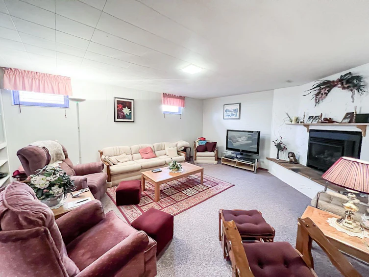 128 3 Avenue SE, Falher, AB, T0H 1M0 - 21