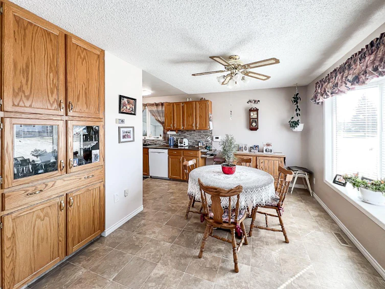 128 3 Avenue SE, Falher, AB, T0H 1M0 - 6