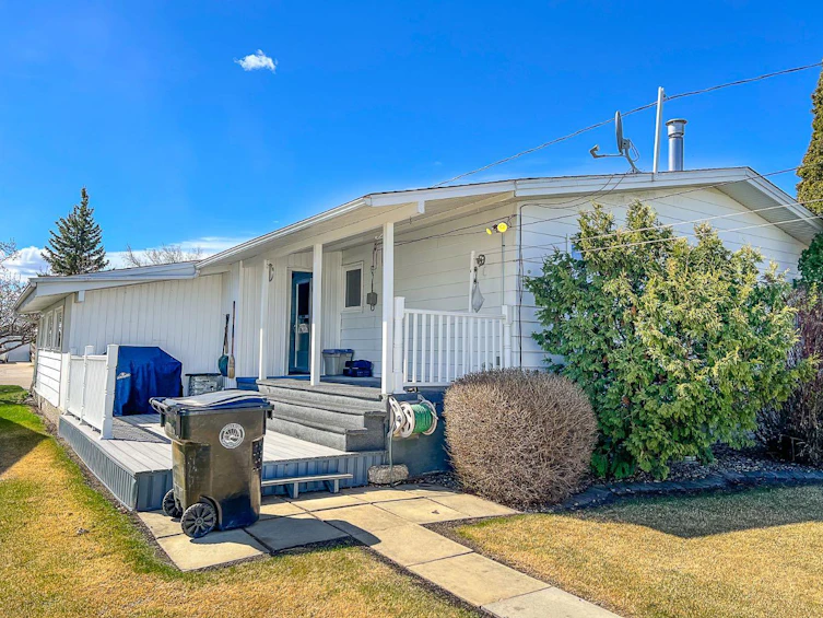 128 3 Avenue SE, Falher, AB, T0H 1M0 - 27