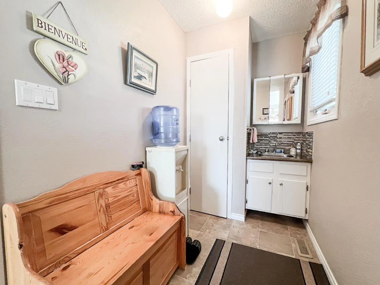 128 3 Avenue SE, Falher, AB, T0H 1M0 - 2