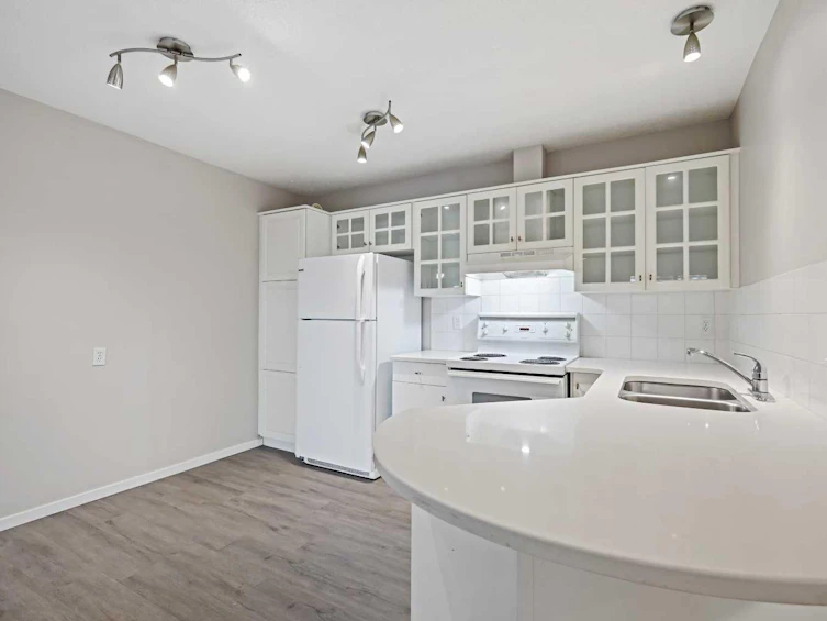218-10 Sierra Morena Mews SW, Calgary, AB, T3H 3K7 - 12