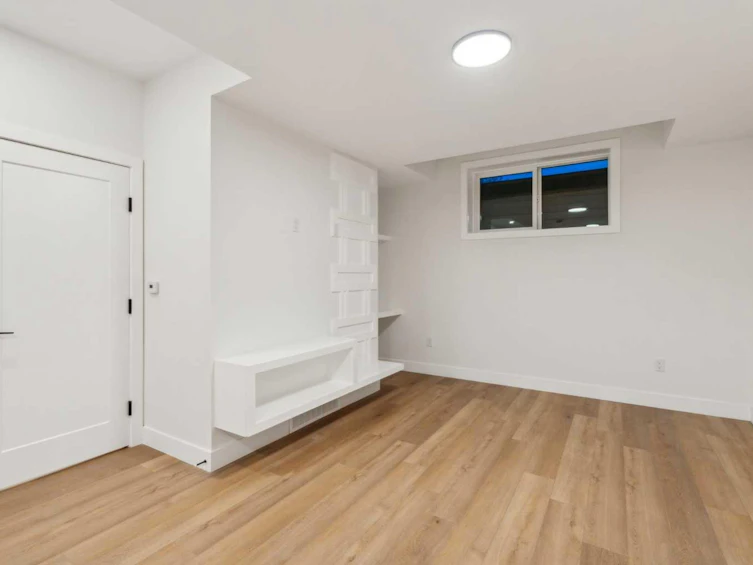 5028 20 Avenue NW, Calgary, AB, T3B 0V7 - 38