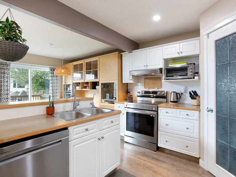 90 Royal Birch Gardens NW, Calgary, AB, T3G 5H9 - 5