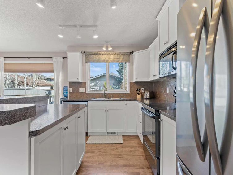 116 Prestwick Point SE, Calgary, AB, T2Z 4K7 - 17