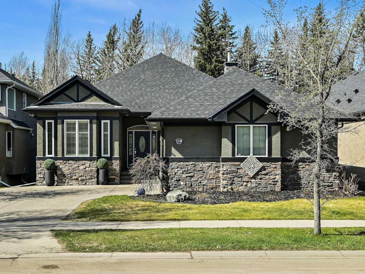 110 Discovery Ridge Boulevard SW, Calgary, AB, T3H 4Y2
