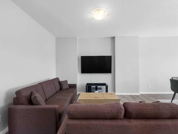 126 Carringvue Park NW, Calgary, AB, T3P 1L1 - 11