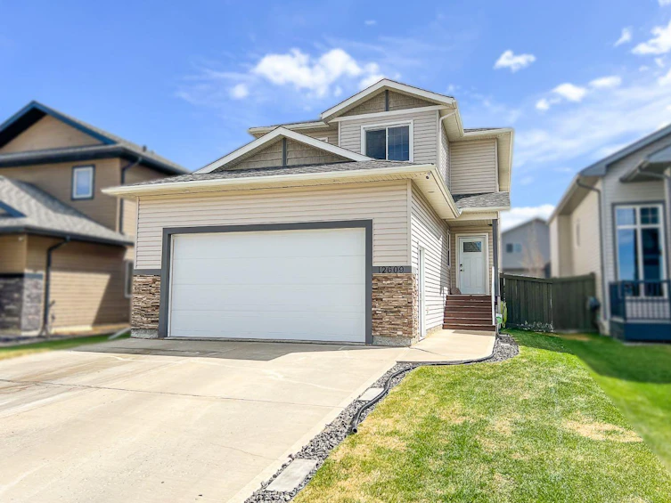 12609 107 Street, Grande Prairie, AB, T8V 2L7 - 2