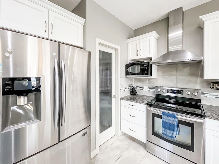 12609 107 Street, Grande Prairie, AB, T8V 2L7 - 8