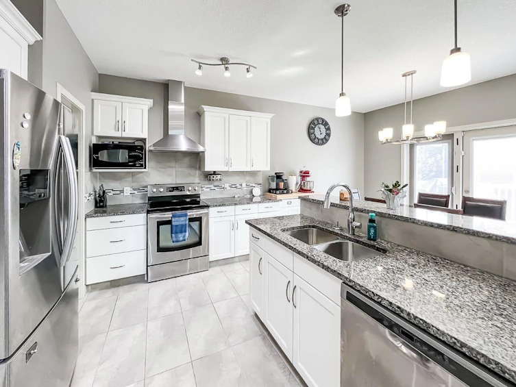 12609 107 Street, Grande Prairie, AB, T8V 2L7 - 6