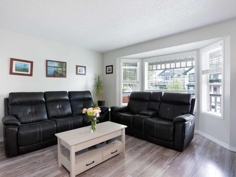 204 Mt Aberdeen Circle SE, Calgary, AB, T2Z 3H3 - 2