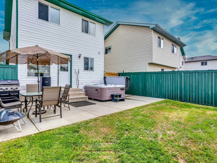 204 Mt Aberdeen Circle SE, Calgary, AB, T2Z 3H3 - 25