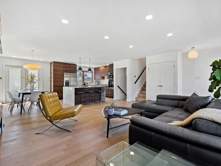 10016 2 Street SE, Calgary, AB, T2J 0W4 - 5