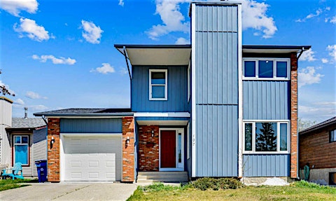 107 Bernard Close NW, Calgary, AB, T3K 2H3