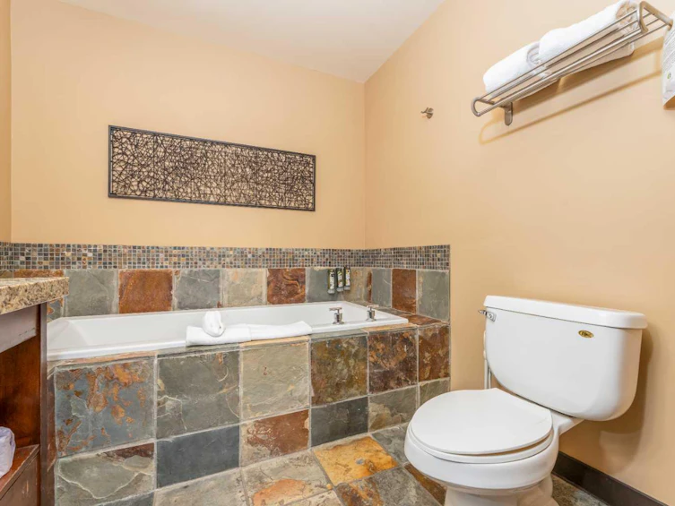 107B-1818 Mountain Avenue, Canmore, AB, T1W 1L7 - 14