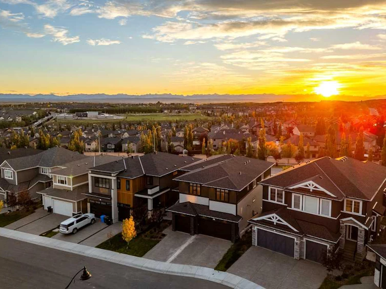 94 Aspen Summit Close SW, Calgary, AB, T3H 6B3 - 3