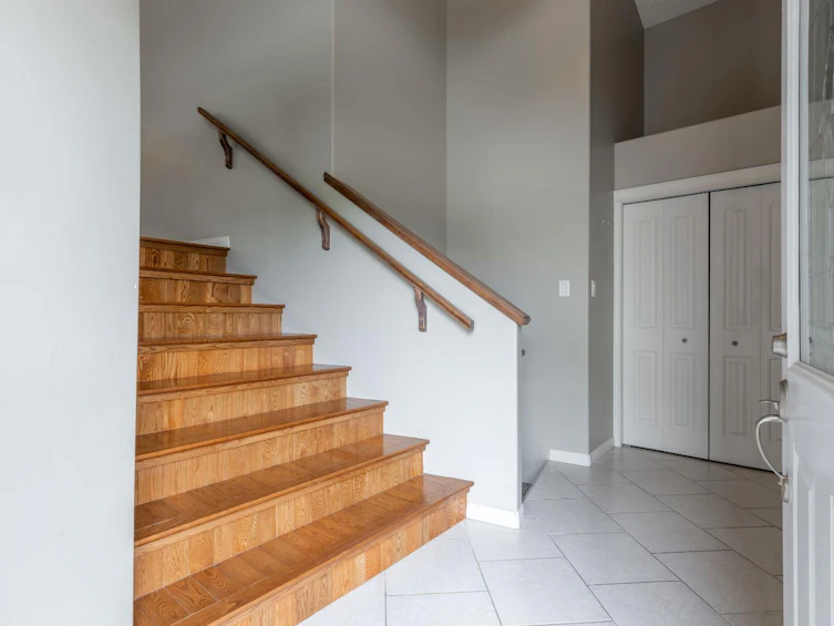 130 Tartan Boulevard W, Lethbridge, AB, T1J 5A6 - 2