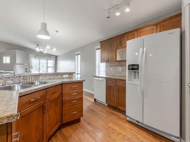 130 Tartan Boulevard W, Lethbridge, AB, T1J 5A6 - 8