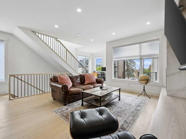 2502 15 Street SW, Calgary, AB, T2T 3Z5 - 9