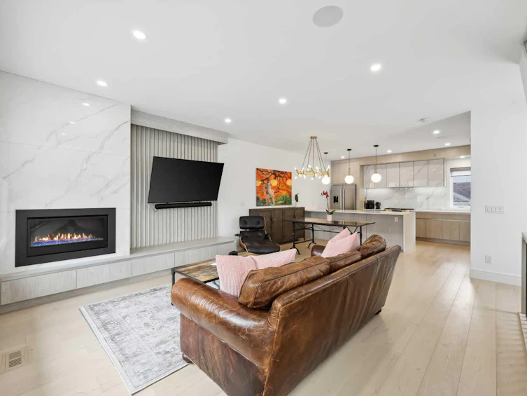2502 15 Street SW, Calgary, AB, T2T 3Z5 - 7