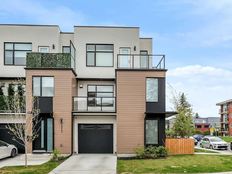 2502 15 Street SW, Calgary, AB, T2T 3Z5