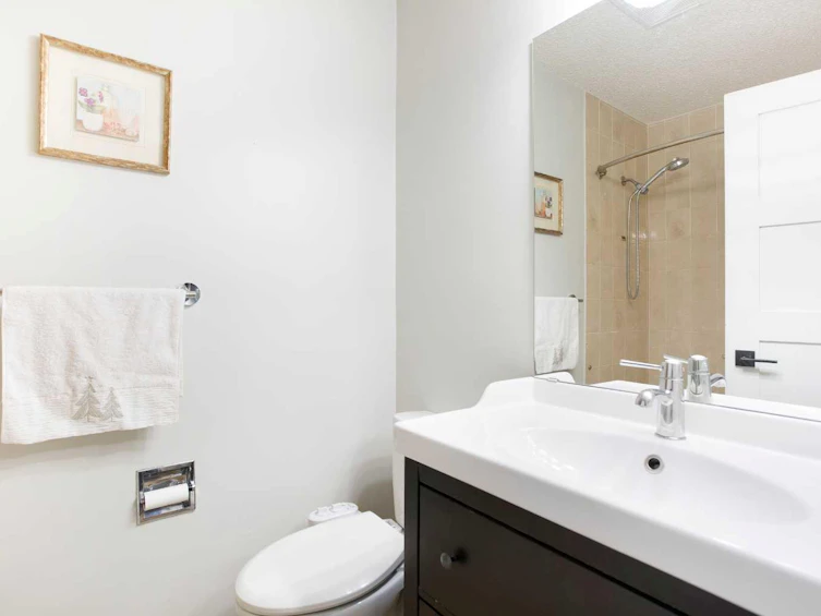 56 Strathclair Place SW, Calgary, AB, T3H 1H1 - 17
